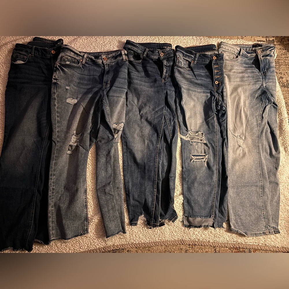 Stylish Women's Distressed Jeans Collection